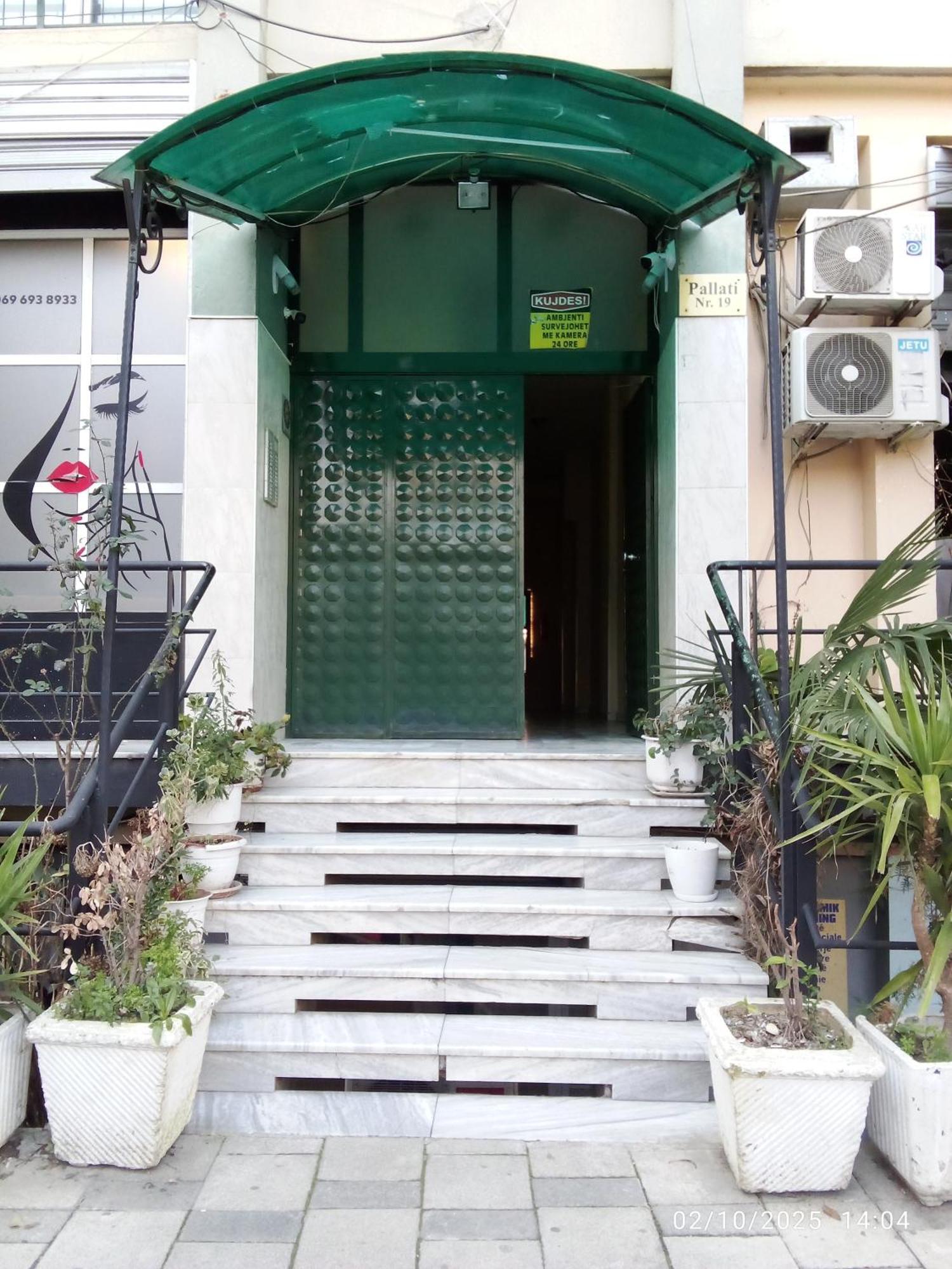 Hello Happy, 19 Appartement